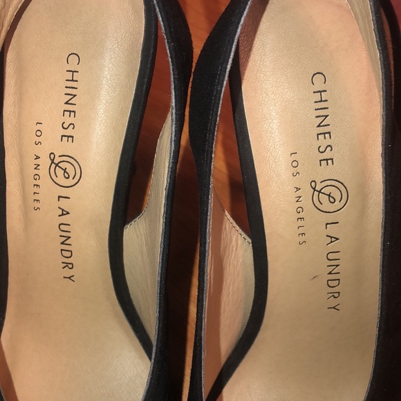 Chinese Laundry suede peep toe heels - Picture 13 of 14
